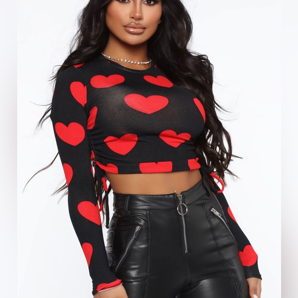 HEART LONG SLEEVE CROP TOP SIZE S